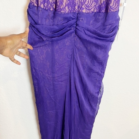 TADASHI SHOJI ARIES LACE & CHIFFON SLIT GOWN - Picture 10 of 14